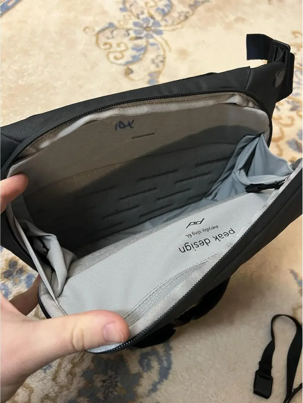 Peak Design Everyday Sling 6L Black Nylon Camera Bag KEI Realty NO Dividers